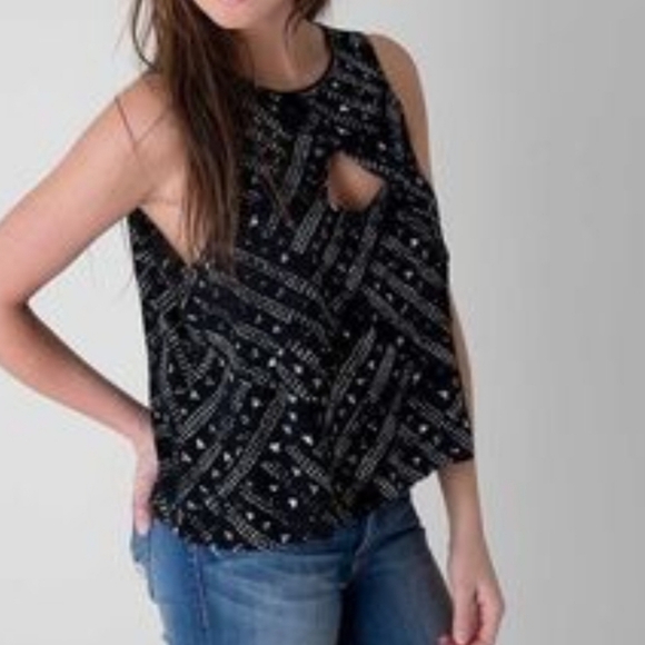 Free PEOPLE Look Through Tank Keyhole Sleeveless Crinkle Drape Top - Picture 8 of 8